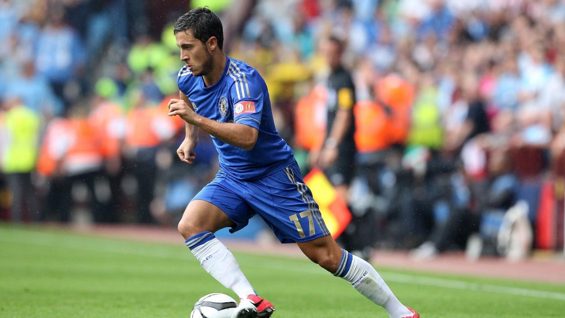 AYX GAME-全黑队的攻防转换如行云流水，令对手难以捉摸，全黑队战舞